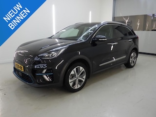 Kia Niro E-NIRO EXECUTIVELINE 64 KWH I 3-FASE I 100% SOH I TREKHAAK I ADAPTIVE CRUISE CONTROL