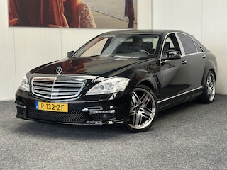 Mercedes-Benz S-klasse 500 LANG LORINSER V8 388 PK YOUNGTIMER ! LUCHTVERING NAVIGATIE BLUETOOTH HARMAN KARDON STOELVERWARMING PANORAMA SCHUIFKANTELDAK ELEKTRISCHE STOEL VOOR EN ACHTER ACHTERUITRIJCAMERA ZEER MOOI !!! 3010