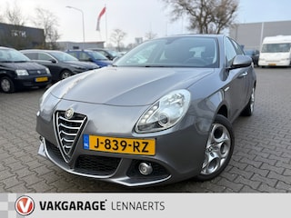 Alfa Romeo Giulietta 1.4 T Distinctive (RIJKLAARPRIJS/BOVAG)