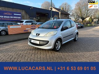 Peugeot 107 1.0-12V XS Urban Move NIEUWE APK!