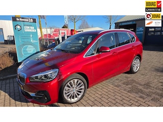 BMW 2-serie Tourer 218i High Executive Automaat l Org NL l Head up display l Trekhaak l Stoelverwarming