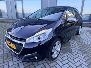 Peugeot 208 1.2 PureTech Blue Lease Executive // 91 DKM // Navi // Airco // PDC
