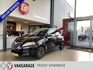 Lancia Ypsilon 0.9 TwinAir Gold,Airco,Cruisecontrol,Elektrischpakket,Parrot Carkit,Achteruitrijsensoren,Alcantarabekleding,16 Inch Lmv