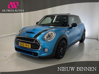 Mini Mini 2.0 Chili Serious Business Panoramadak 17 inch Navigatie