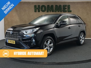 Toyota RAV4 2.5 Hybrid Active Plus - TREKHAAK 800KG GEREMD TREKGEWICHT - ELEKTRISCHE ACHTERKLEP - PARKEERSENSOREN VOOR EN ACHTER - KEYLESS ENRTY & START - STOELVERWARMING - NAVIGATIE - APPLE CARPLAY/ANDROID AUTO