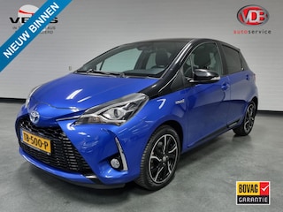 Toyota Yaris 1.5 Hybrid Bi-Tone / Pano / Trekhaak