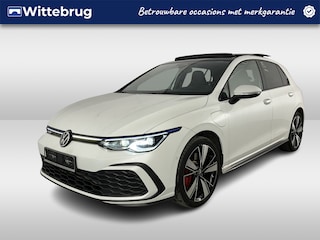 Volkswagen Golf 1.4 eHybrid GTE / AUTOMAAT/ PANO/ TREKHAAK/ STUUR+STOEL VERWARM./ IQ-LIGHT/ PARK.SENSOR.V+A/ CAMERA/ HEAD UP/ ACC/ DODE HOEK/ APP-CONNECT/ KEYLESS/ NAVI/ DAB/ CLIMA/ ISOFIX/ 18'' LMV