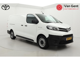 Toyota Proace Standard Range Navigator Long | Trekhaak | Lat om lat | Navigatie | Apple Carplay / Android Auto | Cruise Control | Airco | 3-zits | Betonplex
