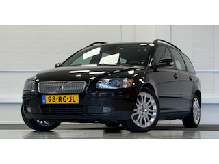 Volvo V50 2.4i Summum 100% onderhouden 2e Eigenaar Lerenbekleding Trekhaak Mooi!