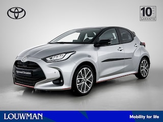 Toyota Yaris 1.5 Hybrid 130 GR Sport | BTW Voertuig | Lederen bekleding | Stoelverwarming | Achteruitrijcamera |