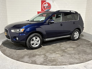 Mitsubishi Outlander 2.0 Intro Edition, Automaat, Achteruitrijcamera, Cruise, Clima, Lichtmetaal, Afn. trekhaak, Hoge instap, Navi, Blue tooth, Keurige auto, Garantie 3 maanden inclusief