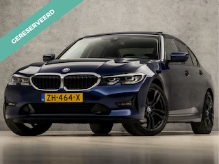 BMW 320i Sportline 184Pk Automaat (SCHUIFDAK, APPLE CARPLAY, GROOT NAVI, GETINT GLAS, SPORTSTOELEN, PARKEERSENSOREN, LIVE COCKPIT, NIEUWSTAAT)