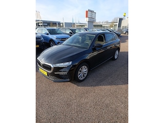 Skoda Scala 1.0 TSI Business Edition 115pk DSG/AUTO | Navigatie | Trekhaak | Camera achter | Licht & zicht pakket | Cruise control | Parkeersensoren v+a | Led koplampen | 16"LMV