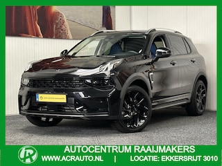 Lynk & Co 01 1.5 BLACK LINE PREMIUM 100 STUKS OP VOORRAAD ! VOL OPTIES ! 360 CAMERA ADAPTIVE CRUISE CONTROL PANORAMA SCHUIF/KANTELDAK APPLE CARPLAY/ANDROID RIJSTROOKSENSOREN ZEER MOOI !! 3010