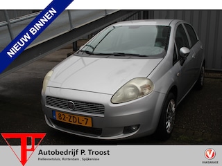 Fiat Punto Grande 1.2 Actual meeneemprijs / koppeling stuk