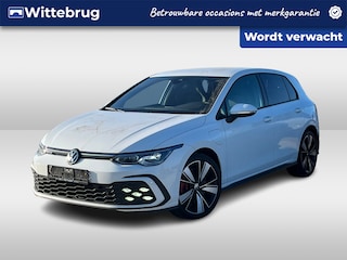Volkswagen Golf 1.4 eHybrid 245PK DSG GTE / IQ LED / Achteruitrijcamera / Stuur + Stoelverwarming / Dodehoeksensor / App-Connect