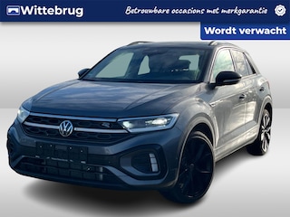 Volkswagen T-Roc 1.5 TSI 150PK DSG R-Line Business / Panoramadak / Black Style / 19" LMV / IQ LED / Digitale Cockpit Pro / Achteruitrijcamera / Stuur + Stoelverwarming