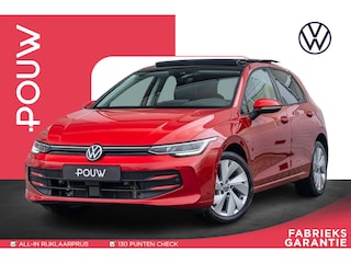 Volkswagen Golf 1.5 eHybrid 204pk Life Edition | SoH 100% | Panoramadak | Stoelverwarming | Achteruitrijcamera | Navigatie
