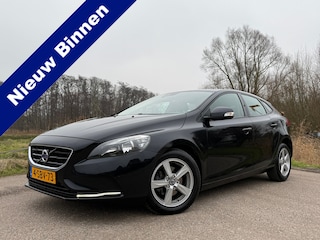 Volvo V40 1.6 D2 Kinetic | slechts 161.501 km | Business Pack Pro | Navi | Clima | 16" Velgen | PDC | Cruise | LED | A-Z onderhoud