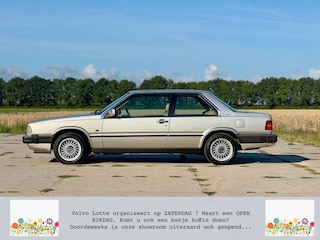 Volvo 700-Serie 780 Bertone full option met o.a. airco chique kleurstelling