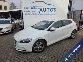 Volvo V40 2.0 D4 R-Design Bns