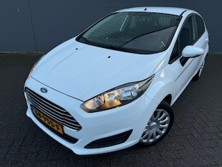 Ford Fiesta 1.0 Style*AIRC* APK*NAP*NAVI*ELKT-RAAM*C-D AFSTAND