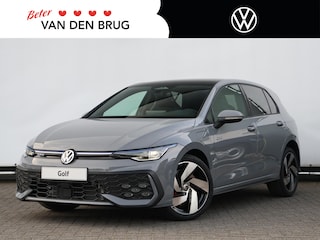 Volkswagen Golf GTE 1.5 eHybrid 272 PK | Panormadak | Trekhaak | Camera | 18" inch velgen |