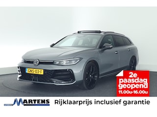 Volkswagen Passat Variant 1.5 eHybrid 204pk R-Line Edition Black Style Trekhaak Camera Head-Up Panoramadak Leder Memory Stoelverwarming Keyless Navigatie