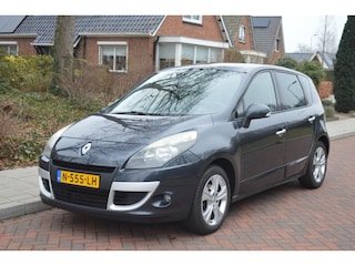 Renault Scénic 1.4 TCE Dynamique navi/onderh aanwezig