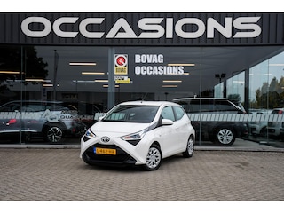 Toyota Aygo 1.0 VVT-i x-play APPLE CARPLAY/ HILL HOLD/ LED