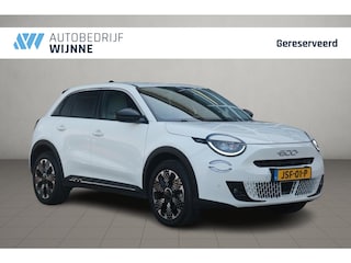 Fiat 600 1.2 Hybrid 110pk DCT6 La Prima | Navi | App Connect | Adaptive Cruise | Climate | Keyless | Camera | Leder | Elektrische Achterklep