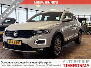 Volkswagen T-Roc 2.0 TSI 4Motion Sport | Navigatie | Stoelverwarming | Parelmoer Lak | Adaptieve Cruise Control | Apple Carplay | Android Auto | 18'' Lichtmetalen Velgen | LED Koplampen | Climate Control | Elektrische Kofferklep |