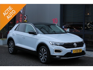 Volkswagen T-Roc 1.5 TSI Sport, VIRTUAL COCKPIT WINTERPAKKET, ACHTERUITRIJCAMERA, PARKEERSENSOREN, NAVI, TREKHAAK