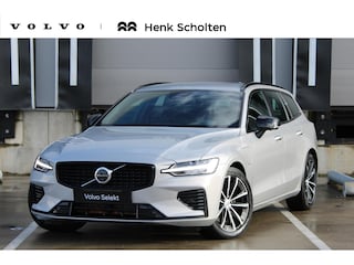 Volvo V60 T6 Plug-in hybrid AWD Plus Dark | Trekhaak | Verwarmbare voorstoelen+stuurwiel+achterbank | Premium audio by Harman Kardon | Verwarmbare voorruit | Rondom zichtcamera | 18 inch Lichtmetalen velgen |