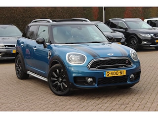 Mini Countryman 2.0 Cooper D Chili / Trekhaak / Panoramadak / Head-up / Leder / Harman Kardon / 18'' / Navigatie / Keyless / Cruise Control