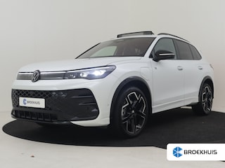 Volkswagen Tiguan 1.5 TSI eHybrid R-Line 272pk | Trekhaak | Panorama dak | Head up display | Harman kardon audio | Dodehoekdetectie | 360 Camera | Stoelventilatie | Massage stoelen | 20"LMV