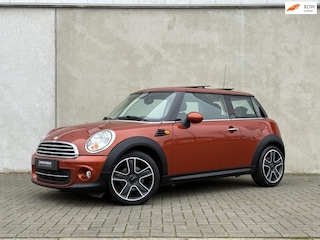 Mini Cooper 1.6 PANO Airco Stoelverwarming 17 inch