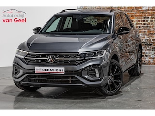 Volkswagen T-Roc 1.5 TSI R-Line | Blackstyle pakket | DAB + | IQ Light | 19' LM Zwart