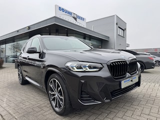 BMW X3 xDrive30e M sport Pano-Dak | Trekhaak | Laser | HUD | Keyless | Memory