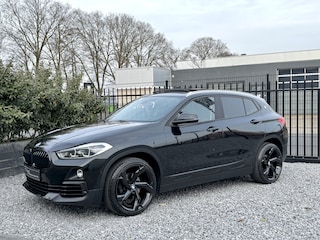 BMW X2 sDrive18i Exe LED|Pano|Navi|Trekhaak