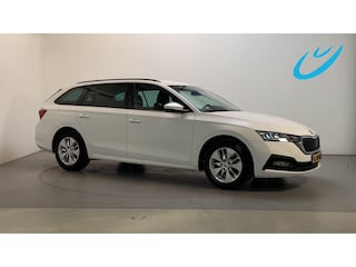 Skoda Octavia Combi 1.0 TSI 110pk 6-bak Business Edition Navigatie Parkeersensoren DAB+ App-Connect