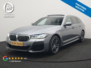 BMW 5-serie Touring 530e xDrive M Sport Plug In Hybrid 293pk Dealer O.H. PHEV | Panodak | Head Up | Laser LED | 360 Camera | Harman & Kardon | Sfeerverlichting | Alcantara Sportstoelen Verwarmd | Keyless | Blis | Virtual | Navigatie | DAB |