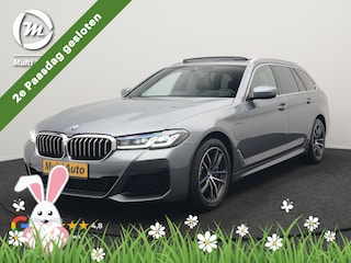 BMW 5-serie Touring 530e xDrive M Sport Plug In Hybrid 293pk Dealer O.H. PHEV | Panodak | Head Up | Laser LED | 360 Camera | Harman & Kardon | Sfeerverlichting | Alcantara Sportstoelen Verwarmd | Keyless | Blis | Virtual | Navigatie | DAB |