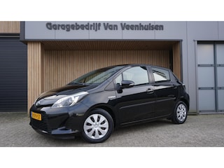 Toyota Yaris 1.5 101pk 5Drs Full Hybrid Automaat Aspiration Navi A-Camera Clima LED 73987km! *NL Auto* 1e Eigenaar!