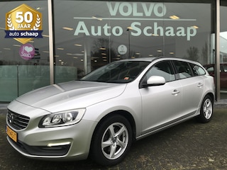 Volvo V60 2.0 D3 Nordic | Rijklaar incl garantie | Parkeersensoren voor Trekhaak Verwarmbaar voorruit