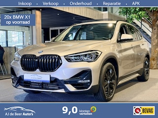 BMW X1 xDrive25e Executive Sportline | Panorama | Trekhaak | Carplay | Stoelverwarming