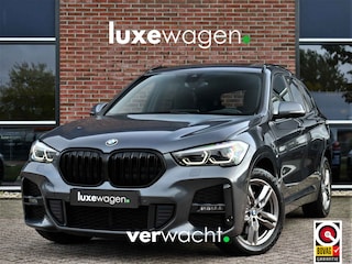 BMW X1 xDrive25e M-Sport Shadowline El-Klep 18inch Stoelverw