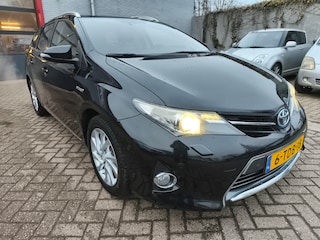 Toyota Auris Touring Sports 1.8 Hybrid Lease Plus, Leder interieur,Pano, Dealer onderhouden