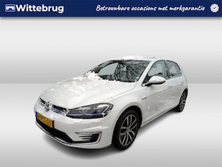 Volkswagen Golf E-DITION / Navigatie / LED / Digital cockpit / LM 17 inch / Parkeersensoren