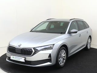 Skoda Octavia Combi 1.5 TSI MHEV Business Edition | Achteruitrijcamera | Head-up display | Dodehoek detectie | Adaptieve cruise control | CarPlay | Stoelverwarming | Digital cockpit |